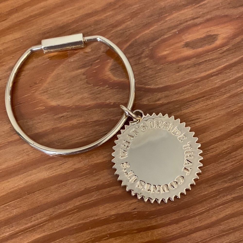 India Hicks Get a Grip key ring. “It’s What’s Inside That Counts”